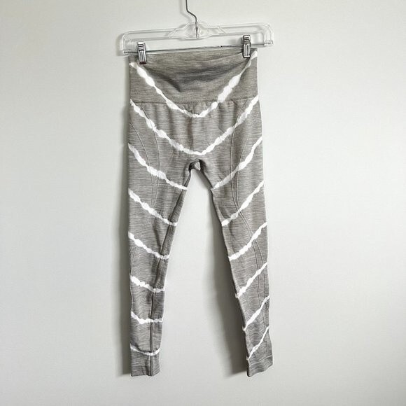 MOVING SALE Wildfox tie dye Leggings Pattern Lounge Wear XS - Picture 2 of 5
